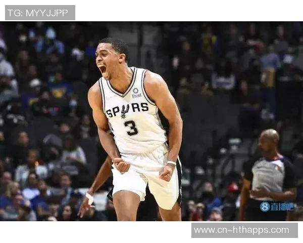 凯尔登全场完美表现5投全中14分3篮板1助攻3抢断正负值高达20分领衔全场