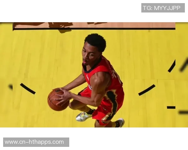 特雷墨菲22分钟内高效表现贡献18分7篮板3助攻展现出色状态