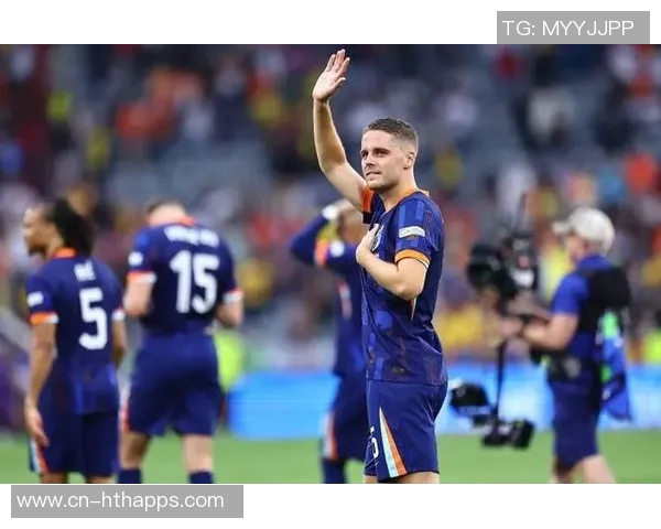 荷兰记者放弃返程航班专程留守参加斯洛特赛前发布会